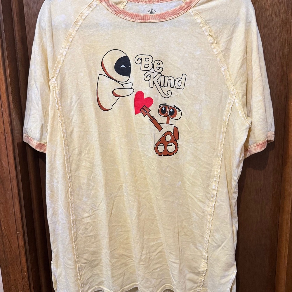 Disney Parks - Wall E - Be Kind size Medium